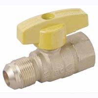 Válvula de bola de gas BrassCraft FIP - 5/8" OD X -3/4" FIP