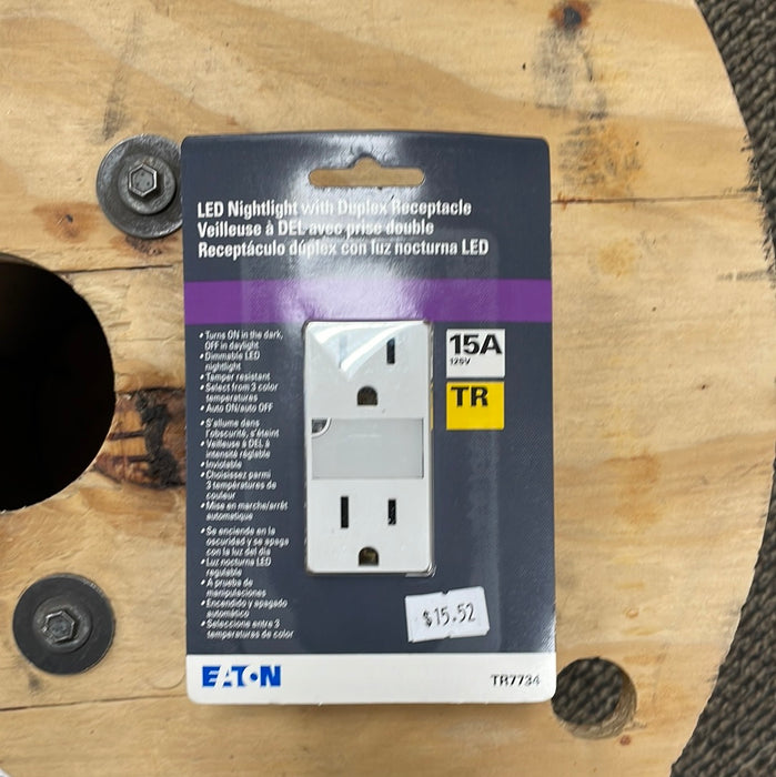 Luz nocturna LED marrón Eaton con receptáculo dúplex - 15 A - 125 V